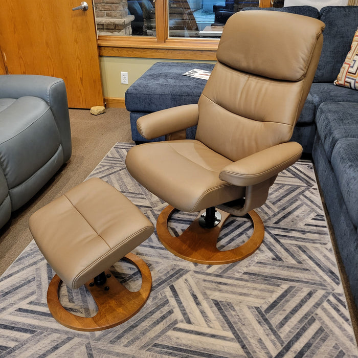 Benchmaster Mora Recliner with Ottoman