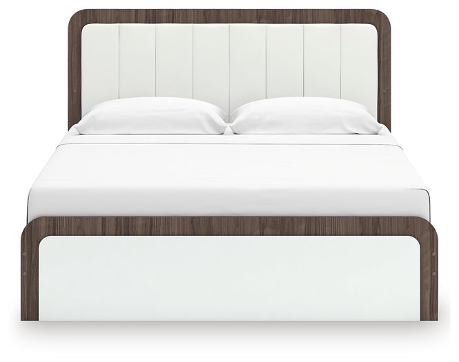 Kendanport Upholstered Bed