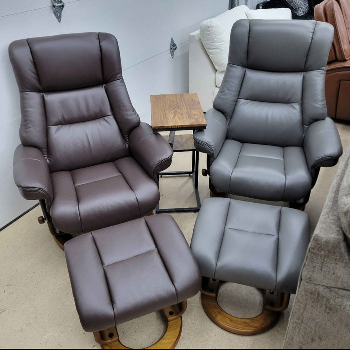 Leather Benchmaster Aitkin Swivel Recliner with Ottoman